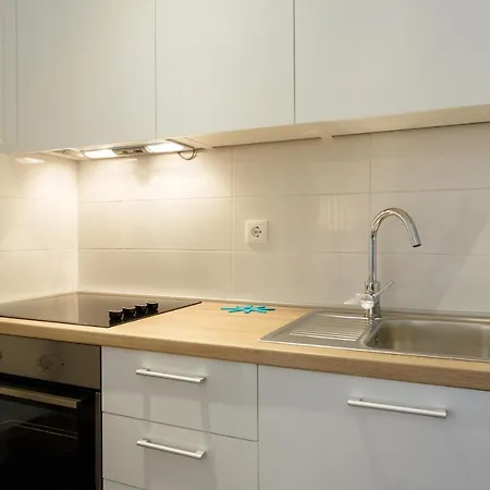 Apartment Mirela *