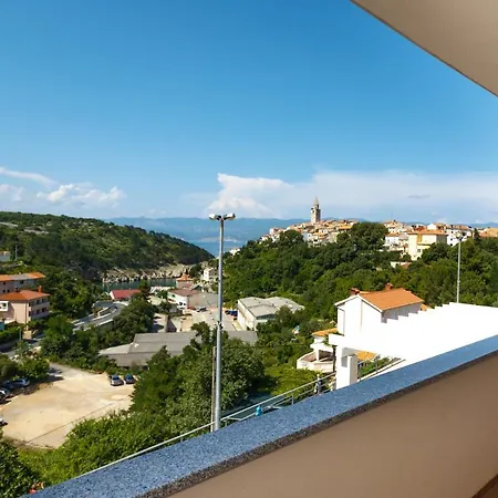 Apartment Mirela Vrbnik (Primorje-Gorski Kotar)